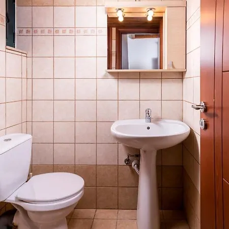 Apartament Vrisanos *